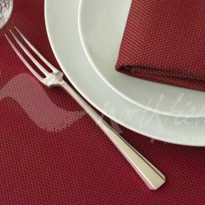 BORDEUX WATERMARKED TABLE SETTING